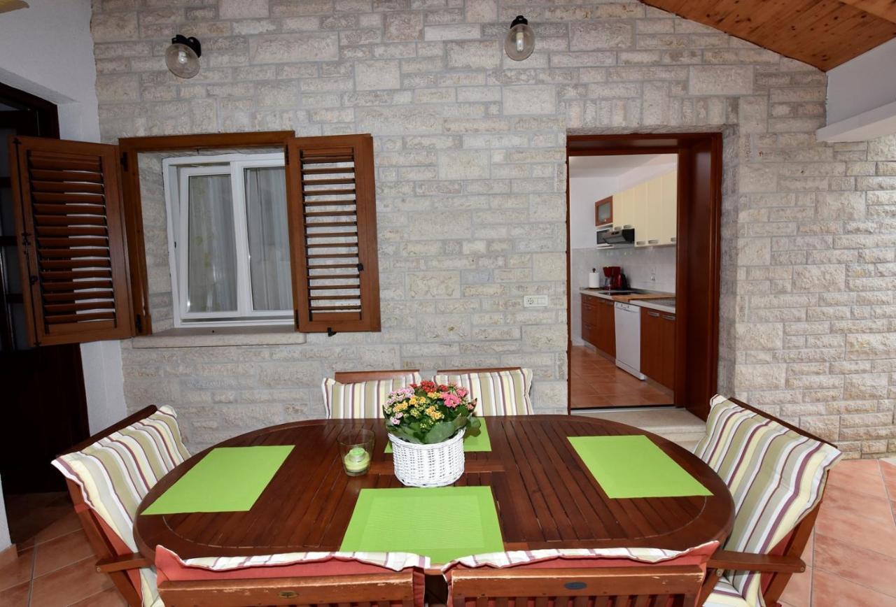Apartments Lavizatic Poreč Exterior foto